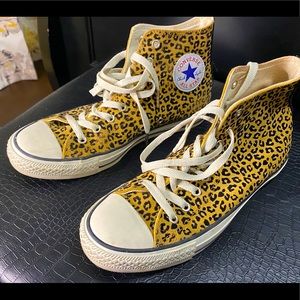 Women’s converse high tops